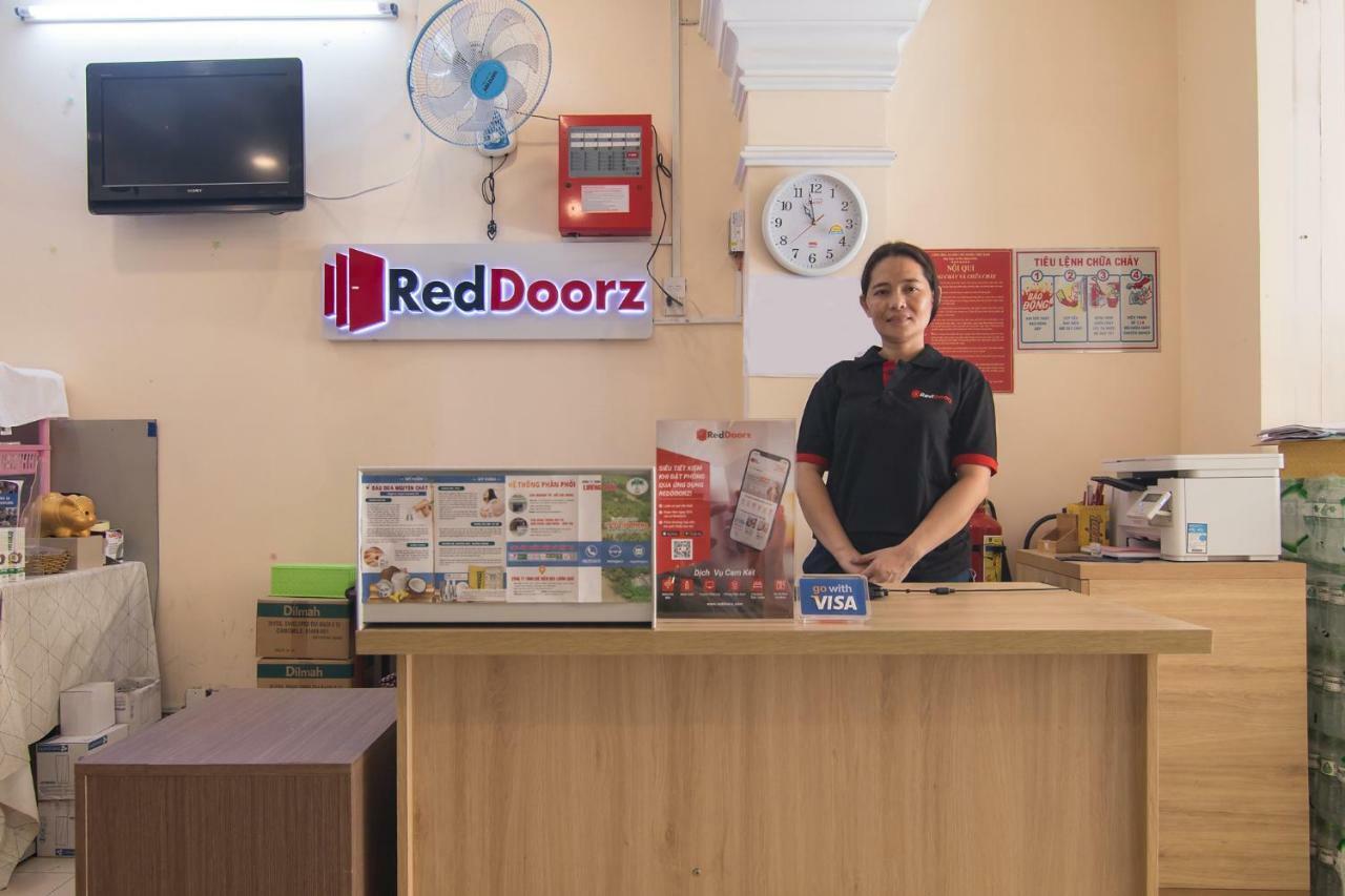 Reddoorz Near Khu Che Xuat Tan Thuan 2 Hotell Ho Chi Minh-byen Eksteriør bilde