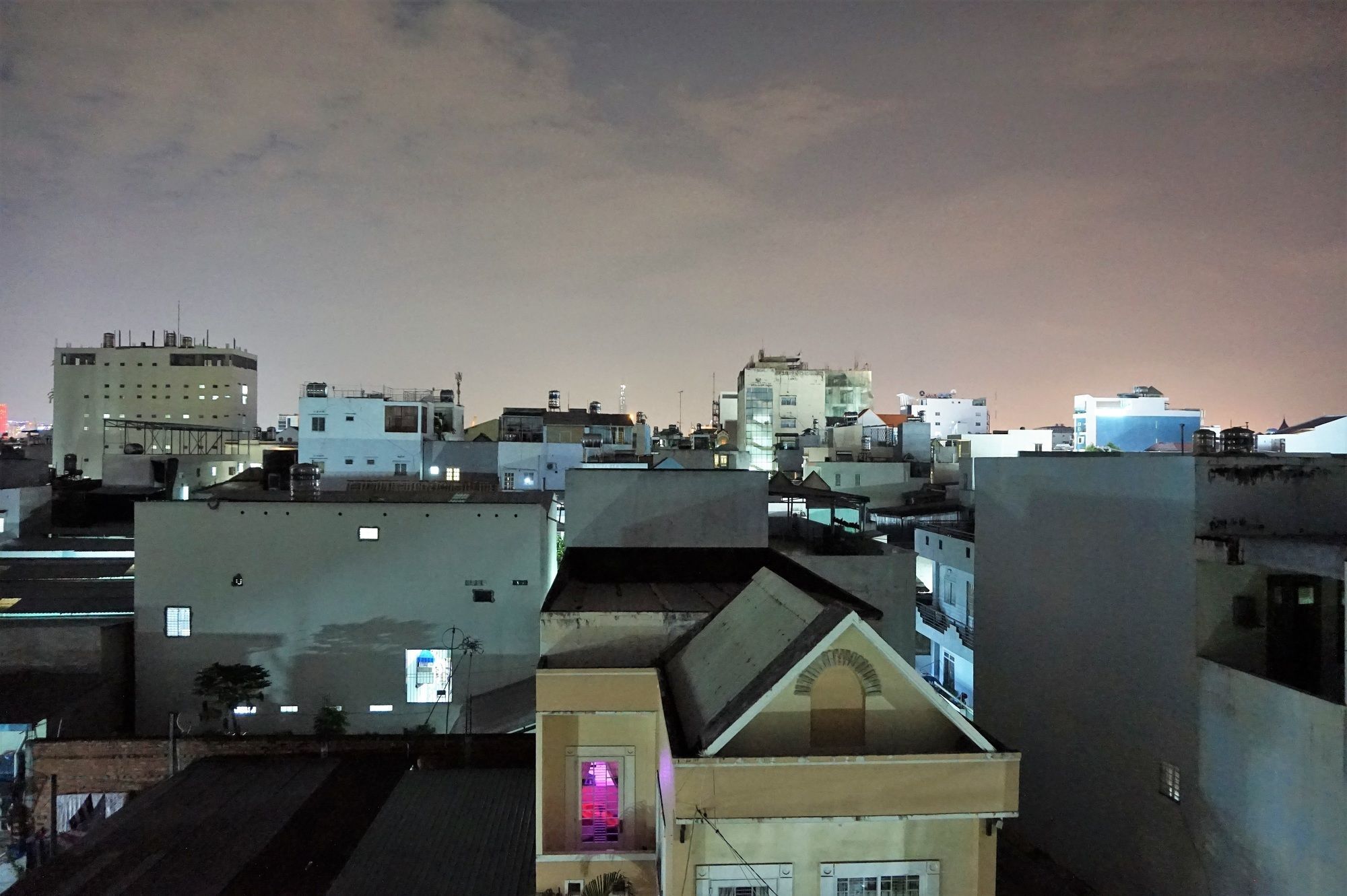 Reddoorz Near Khu Che Xuat Tan Thuan 2 Hotell Ho Chi Minh-byen Eksteriør bilde